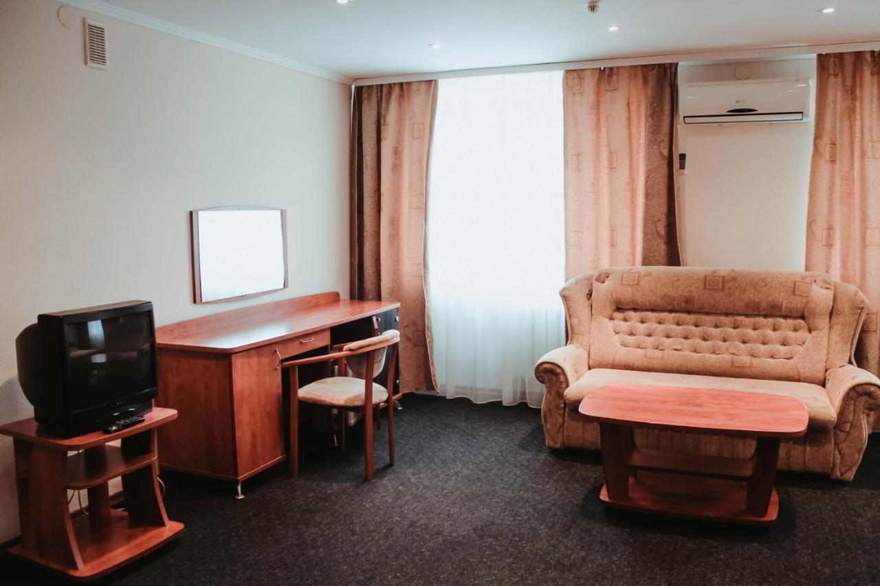 Kanna Hotel Askania-Nova Exteriör bild