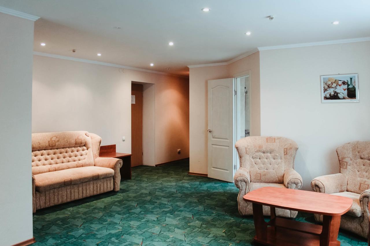 Kanna Hotel Askania-Nova Exteriör bild